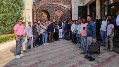 पत्रकार के साथ खनिज अधिकारी द्वारा अभद्रता का मामला अधिकारियों पर कार्यवाही करने कैबिनेट मंत्री राजपूत ने पत्रकारों को दिया आश्वासन